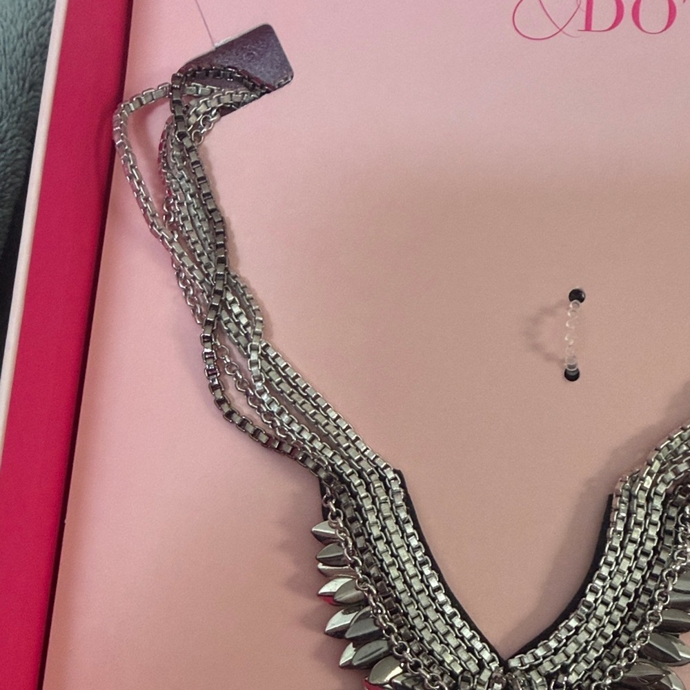 Stella & Dot Pegasus Pendant Silver Necklace - Picture 3 of 12